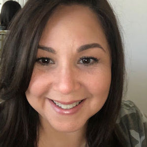 Meet your Posher, Damaris